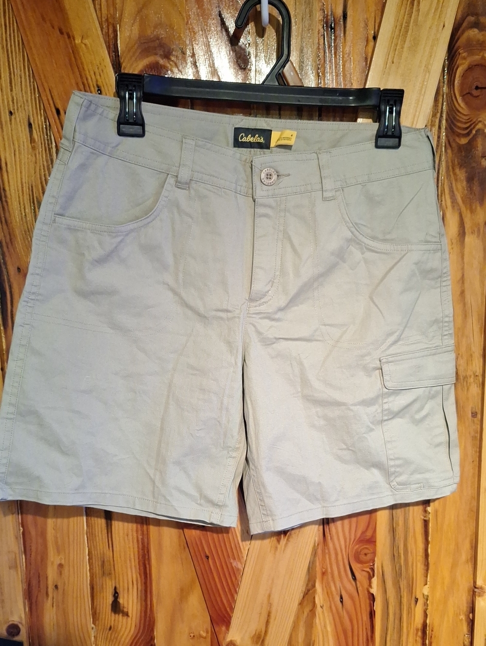 Cabela's Womens Size 4 Khaki Cargo Hiking Shorts NWOT